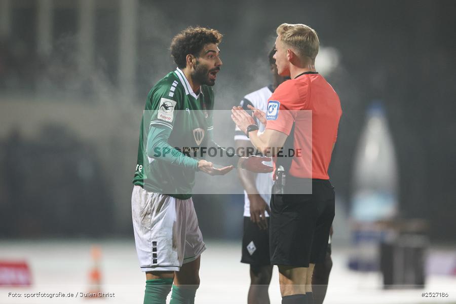 sport, action, Schweinfurt, Sachs-Stadion, SVW, SV Waldhof Mannheim, Fussball, FCS, DFB, 3. Liga, 29.11.2025, 16. Spieltag, 1. FC Schweinfurt 1905 - Bild-ID: 2527186