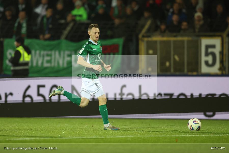 sport, action, Schweinfurt, Sachs-Stadion, SVW, SV Waldhof Mannheim, Fussball, FCS, DFB, 3. Liga, 29.11.2025, 16. Spieltag, 1. FC Schweinfurt 1905 - Bild-ID: 2527209
