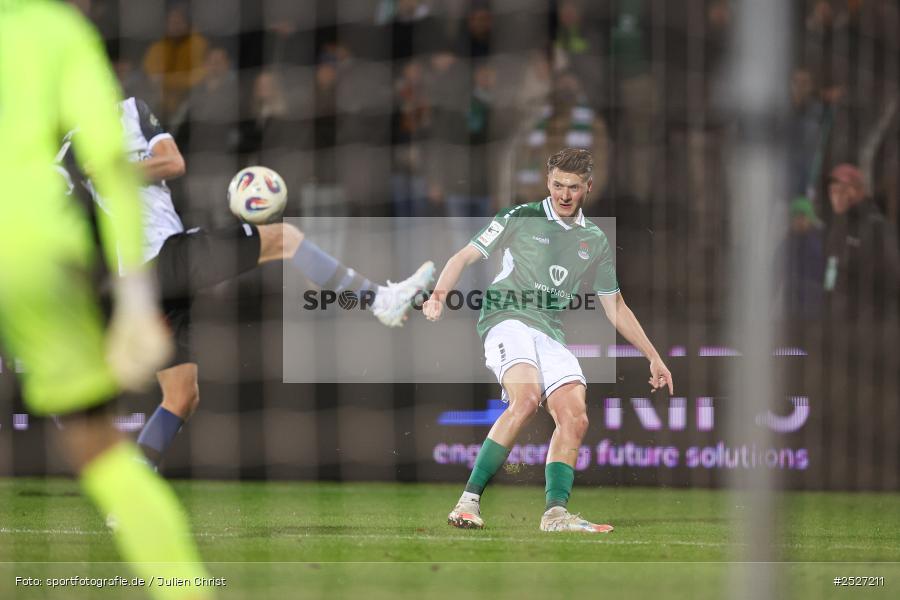 sport, action, Schweinfurt, Sachs-Stadion, SVW, SV Waldhof Mannheim, Fussball, FCS, DFB, 3. Liga, 29.11.2025, 16. Spieltag, 1. FC Schweinfurt 1905 - Bild-ID: 2527211