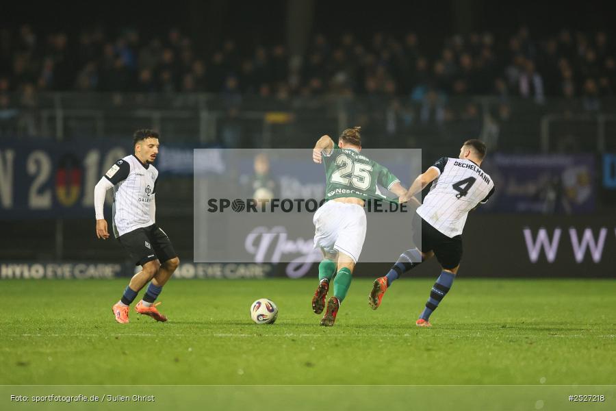 sport, action, Schweinfurt, Sachs-Stadion, SVW, SV Waldhof Mannheim, Fussball, FCS, DFB, 3. Liga, 29.11.2025, 16. Spieltag, 1. FC Schweinfurt 1905 - Bild-ID: 2527218