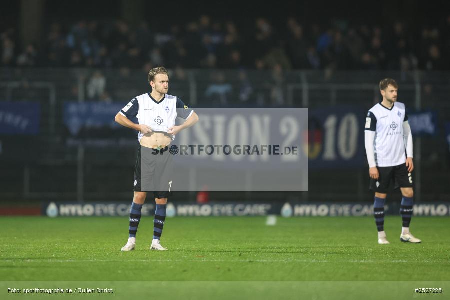 sport, action, Schweinfurt, Sachs-Stadion, SVW, SV Waldhof Mannheim, Fussball, FCS, DFB, 3. Liga, 29.11.2025, 16. Spieltag, 1. FC Schweinfurt 1905 - Bild-ID: 2527225