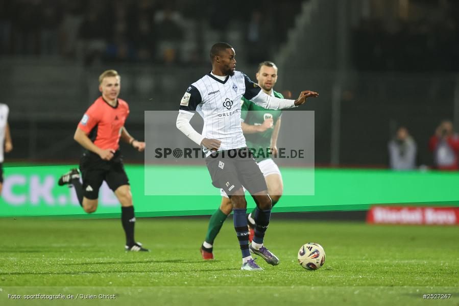 sport, action, Schweinfurt, Sachs-Stadion, SVW, SV Waldhof Mannheim, Fussball, FCS, DFB, 3. Liga, 29.11.2025, 16. Spieltag, 1. FC Schweinfurt 1905 - Bild-ID: 2527247
