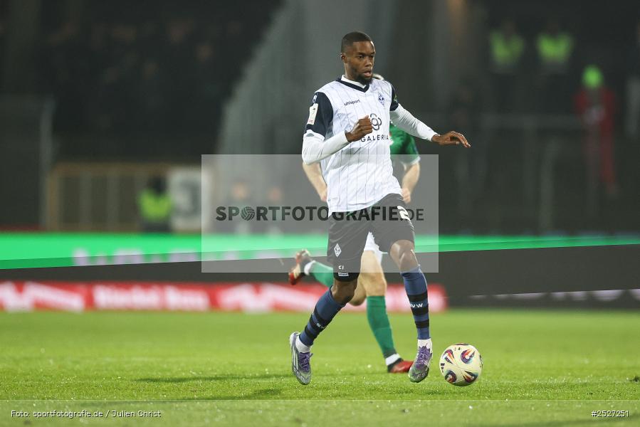 sport, action, Schweinfurt, Sachs-Stadion, SVW, SV Waldhof Mannheim, Fussball, FCS, DFB, 3. Liga, 29.11.2025, 16. Spieltag, 1. FC Schweinfurt 1905 - Bild-ID: 2527251