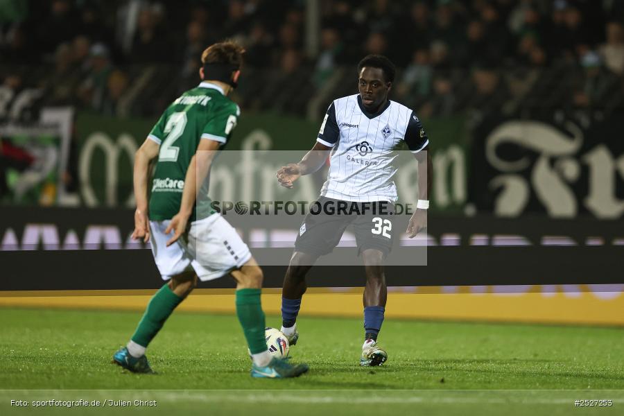sport, action, Schweinfurt, Sachs-Stadion, SVW, SV Waldhof Mannheim, Fussball, FCS, DFB, 3. Liga, 29.11.2025, 16. Spieltag, 1. FC Schweinfurt 1905 - Bild-ID: 2527253