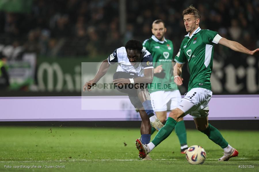 sport, action, Schweinfurt, Sachs-Stadion, SVW, SV Waldhof Mannheim, Fussball, FCS, DFB, 3. Liga, 29.11.2025, 16. Spieltag, 1. FC Schweinfurt 1905 - Bild-ID: 2527256