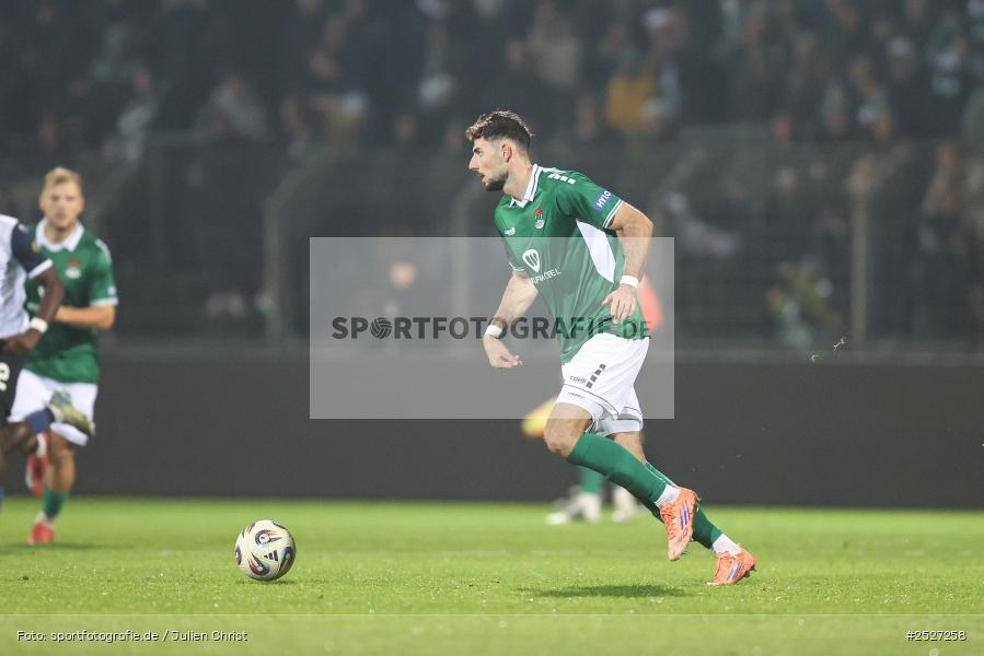 sport, action, Schweinfurt, Sachs-Stadion, SVW, SV Waldhof Mannheim, Fussball, FCS, DFB, 3. Liga, 29.11.2025, 16. Spieltag, 1. FC Schweinfurt 1905 - Bild-ID: 2527258