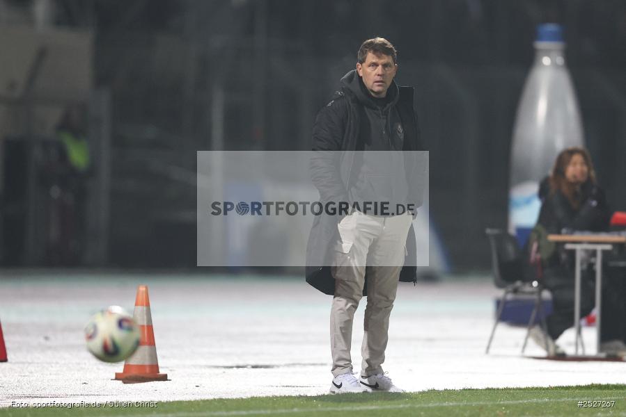 sport, action, Schweinfurt, Sachs-Stadion, SVW, SV Waldhof Mannheim, Fussball, FCS, DFB, 3. Liga, 29.11.2025, 16. Spieltag, 1. FC Schweinfurt 1905 - Bild-ID: 2527267