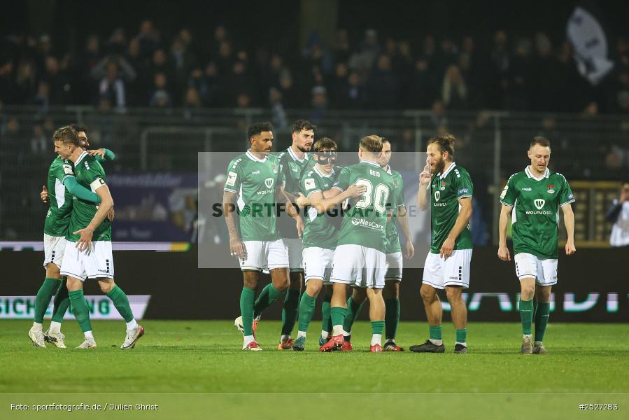 sport, action, Schweinfurt, Sachs-Stadion, SVW, SV Waldhof Mannheim, Fussball, FCS, DFB, 3. Liga, 29.11.2025, 16. Spieltag, 1. FC Schweinfurt 1905 - Bild-ID: 2527283