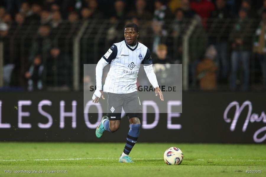 sport, action, Schweinfurt, Sachs-Stadion, SVW, SV Waldhof Mannheim, Fussball, FCS, DFB, 3. Liga, 29.11.2025, 16. Spieltag, 1. FC Schweinfurt 1905 - Bild-ID: 2527615