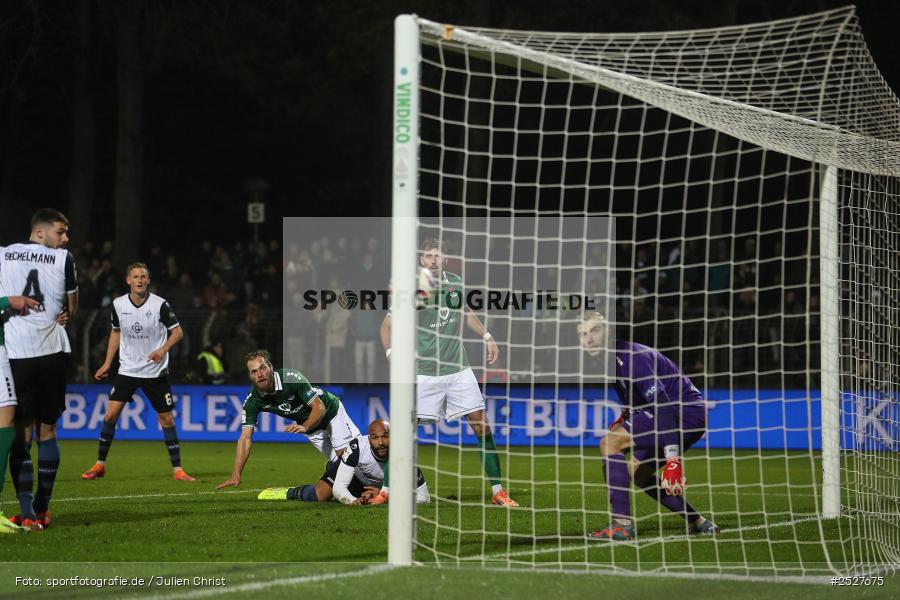 sport, action, Schweinfurt, Sachs-Stadion, SVW, SV Waldhof Mannheim, Fussball, FCS, DFB, 3. Liga, 29.11.2025, 16. Spieltag, 1. FC Schweinfurt 1905 - Bild-ID: 2527675