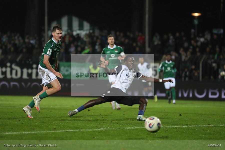 sport, action, Schweinfurt, Sachs-Stadion, SVW, SV Waldhof Mannheim, Fussball, FCS, DFB, 3. Liga, 29.11.2025, 16. Spieltag, 1. FC Schweinfurt 1905 - Bild-ID: 2527681