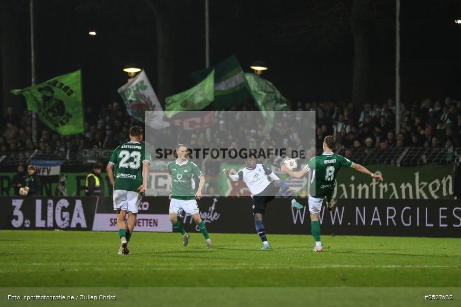 sport, action, Schweinfurt, Sachs-Stadion, SVW, SV Waldhof Mannheim, Fussball, FCS, DFB, 3. Liga, 29.11.2025, 16. Spieltag, 1. FC Schweinfurt 1905 - Bild-ID: 2527682