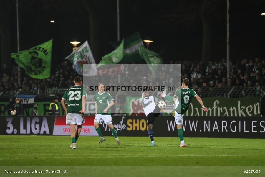 sport, action, Schweinfurt, Sachs-Stadion, SVW, SV Waldhof Mannheim, Fussball, FCS, DFB, 3. Liga, 29.11.2025, 16. Spieltag, 1. FC Schweinfurt 1905 - Bild-ID: 2527684