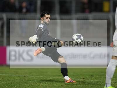 Fotos von FC Bayern Alzenau - Bahlinger SC auf sportfotografie.de