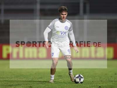 Fotos von FC Bayern Alzenau - Bahlinger SC auf sportfotografie.de