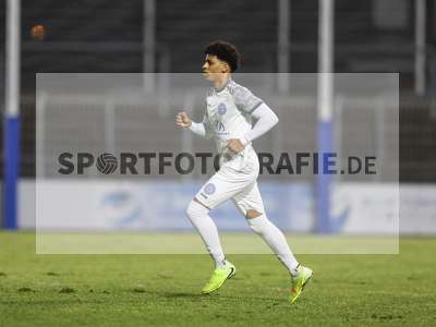 Fotos von FC Bayern Alzenau - Bahlinger SC auf sportfotografie.de