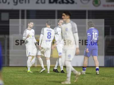 Fotos von FC Bayern Alzenau - Bahlinger SC auf sportfotografie.de