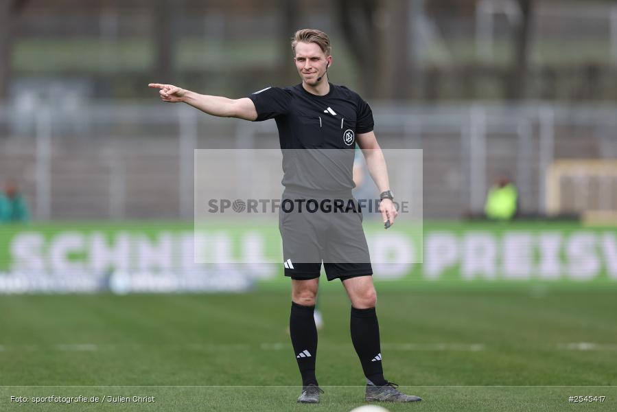 sport, VfB Stuttgart II, Schweinfurt, Sachs Stadion, Fussball, DFB, 30. Spieltag, 3. Liga, 21.03.2026, 1. FC Schweinfurt 1905 - Bild-ID: 2545417