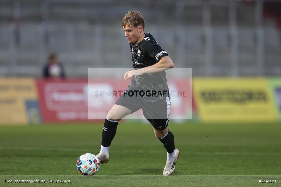 sport, Würzburg, SV Wacker Burghausen, Halbfinale, Fussball, FC Würzburger Kickers, BFV-Verbandspokal, AKON Arena, 24.03.2026 - Bild-ID: 2546251