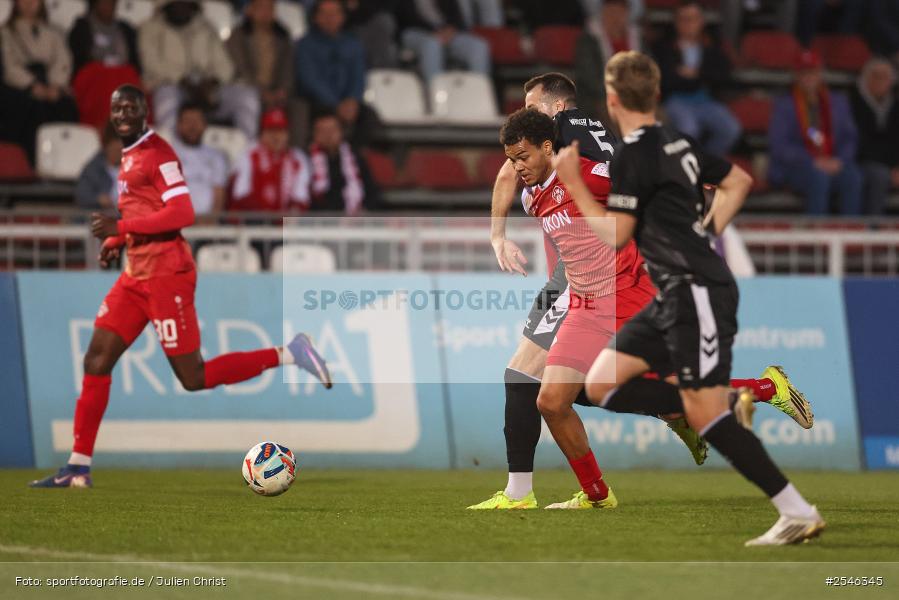 sport, Würzburg, SV Wacker Burghausen, Halbfinale, Fussball, FC Würzburger Kickers, BFV-Verbandspokal, AKON Arena, 24.03.2026 - Bild-ID: 2546345