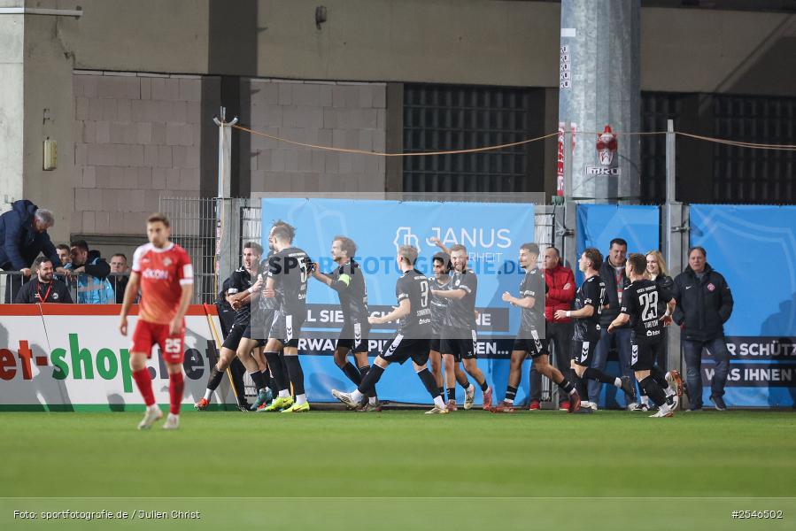 sport, Würzburg, SV Wacker Burghausen, Halbfinale, Fussball, FC Würzburger Kickers, BFV-Verbandspokal, AKON Arena, 24.03.2026 - Bild-ID: 2546502