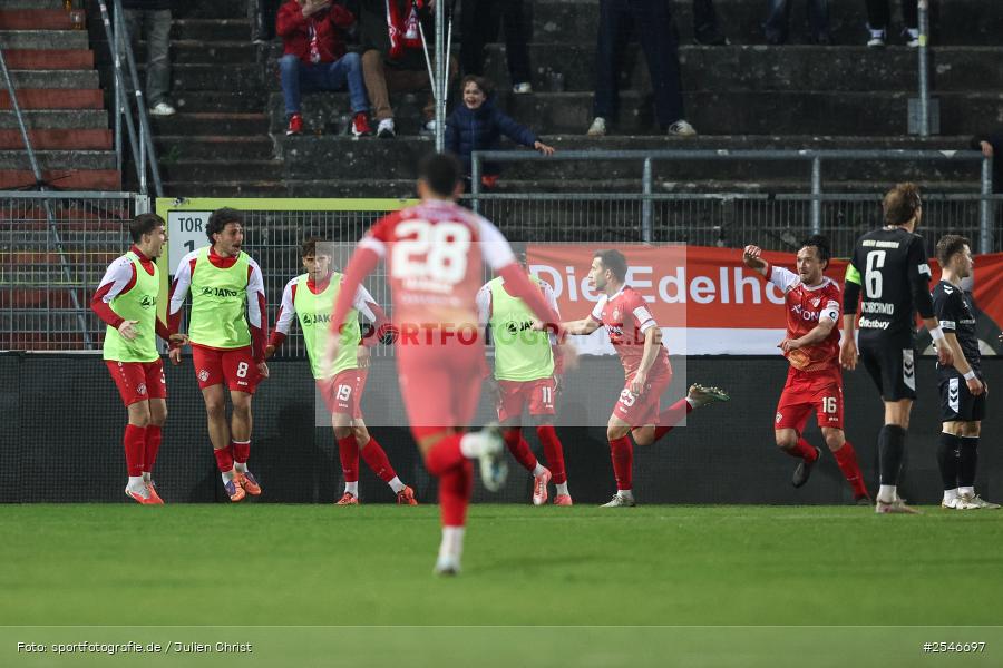 sport, Würzburg, SV Wacker Burghausen, Halbfinale, Fussball, FC Würzburger Kickers, BFV-Verbandspokal, AKON Arena, 24.03.2026 - Bild-ID: 2546697