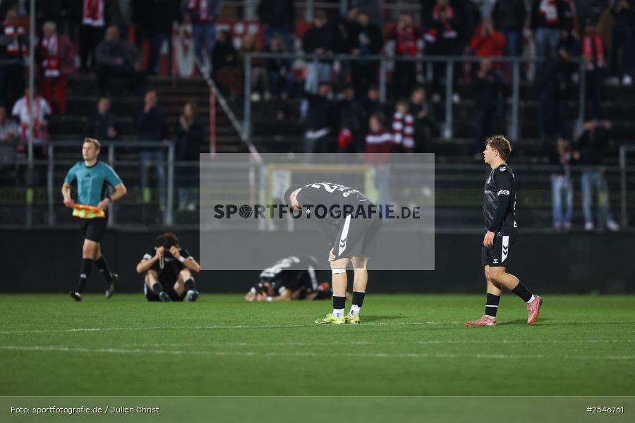 sport, Würzburg, SV Wacker Burghausen, Halbfinale, Fussball, FC Würzburger Kickers, BFV-Verbandspokal, AKON Arena, 24.03.2026 - Bild-ID: 2546761