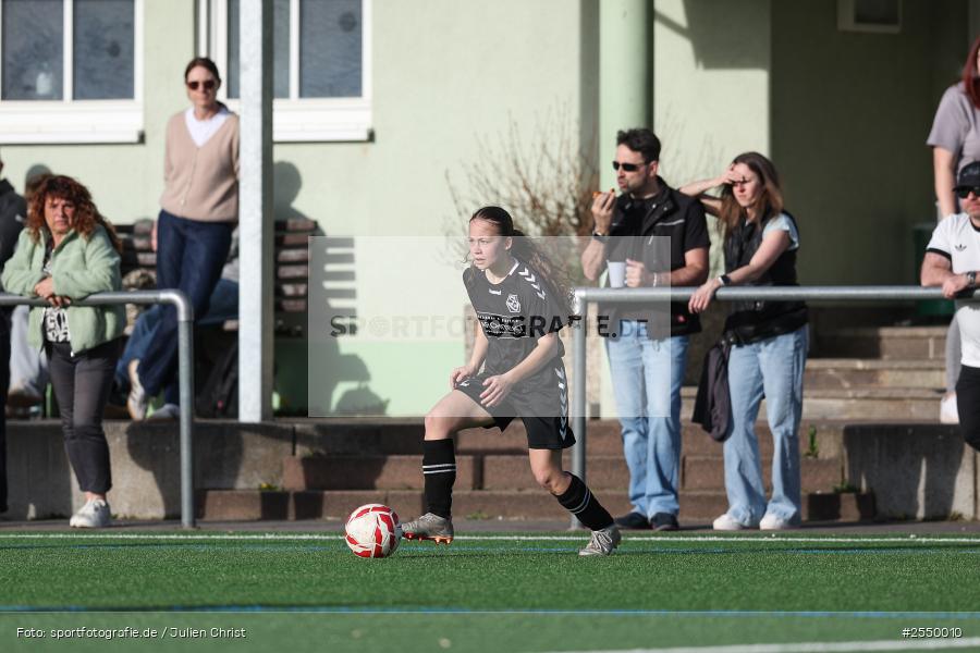 sport, Viertelfinale, Veitshöchheim, Sportgelände, SV 1928 Veitshöchheim, Hiscox Bezirkspokal Frauen, Fussball, BFV, 1. FC Schweinfurt, 06.04.2026 - Bild-ID: 2550010