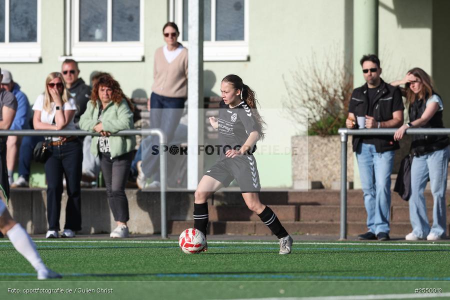 sport, Viertelfinale, Veitshöchheim, Sportgelände, SV 1928 Veitshöchheim, Hiscox Bezirkspokal Frauen, Fussball, BFV, 1. FC Schweinfurt, 06.04.2026 - Bild-ID: 2550012