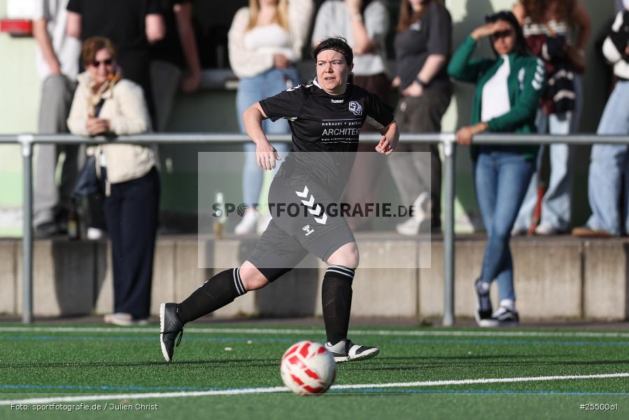 sport, Viertelfinale, Veitshöchheim, Sportgelände, SV 1928 Veitshöchheim, Hiscox Bezirkspokal Frauen, Fussball, BFV, 1. FC Schweinfurt, 06.04.2026 - Bild-ID: 2550061