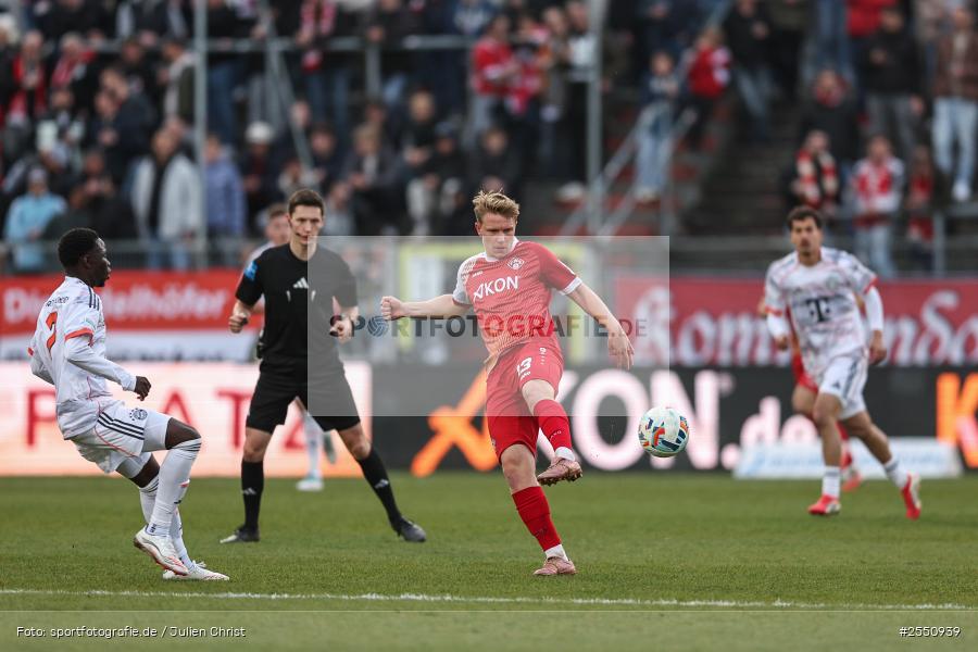 sport, Würzburg, Regionalliga Bayern, Fussball, FC Würzburger Kickers, FC Bayern München II, BFV, AKON Arena, 28. Spieltag, 10.04.2026 - Bild-ID: 2550939