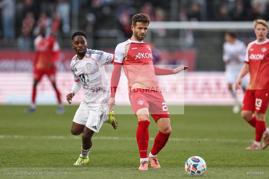 sport, Würzburg, Regionalliga Bayern, Fussball, FC Würzburger Kickers, FC Bayern München II, BFV, AKON Arena, 28. Spieltag, 10.04.2026 - Bild-ID: 2550945