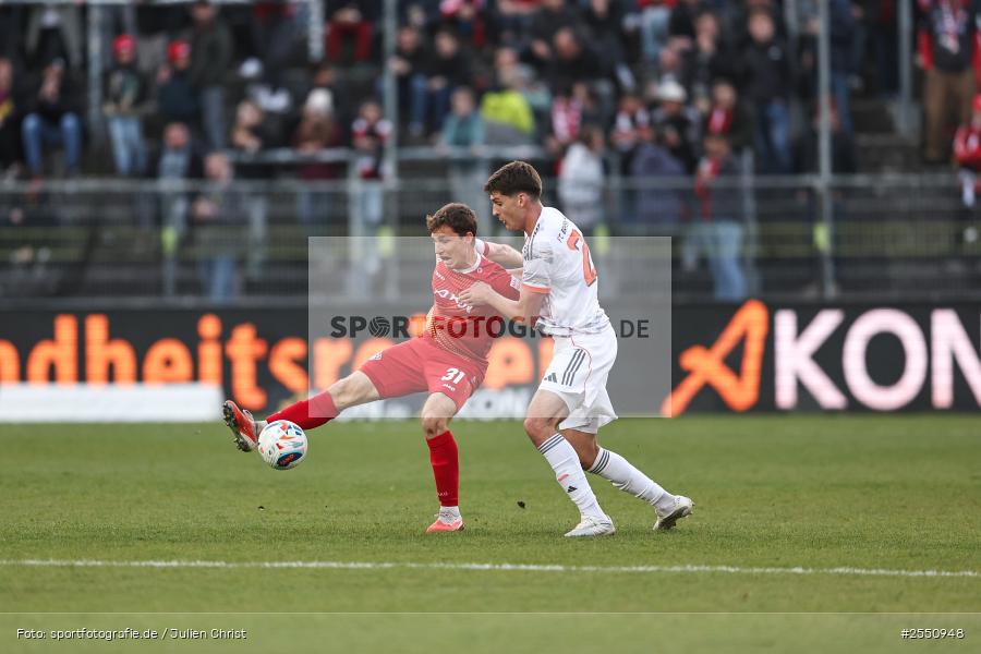 sport, Würzburg, Regionalliga Bayern, Fussball, FC Würzburger Kickers, FC Bayern München II, BFV, AKON Arena, 28. Spieltag, 10.04.2026 - Bild-ID: 2550948
