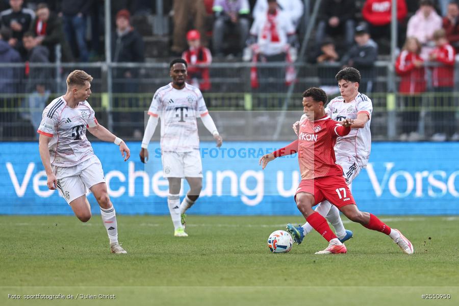 sport, Würzburg, Regionalliga Bayern, Fussball, FC Würzburger Kickers, FC Bayern München II, BFV, AKON Arena, 28. Spieltag, 10.04.2026 - Bild-ID: 2550950