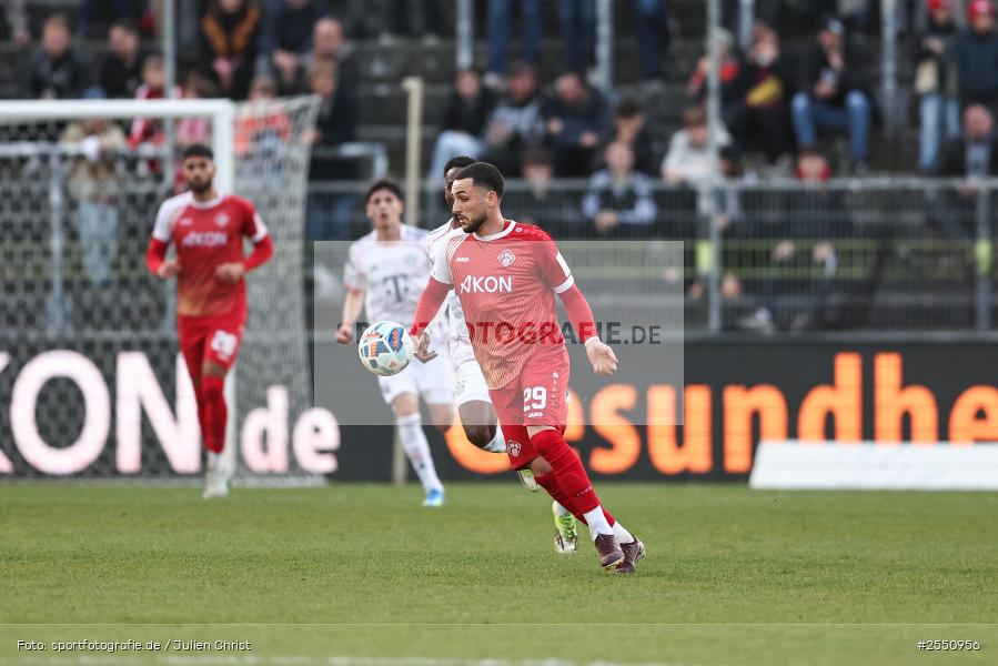 sport, Würzburg, Regionalliga Bayern, Fussball, FC Würzburger Kickers, FC Bayern München II, BFV, AKON Arena, 28. Spieltag, 10.04.2026 - Bild-ID: 2550956