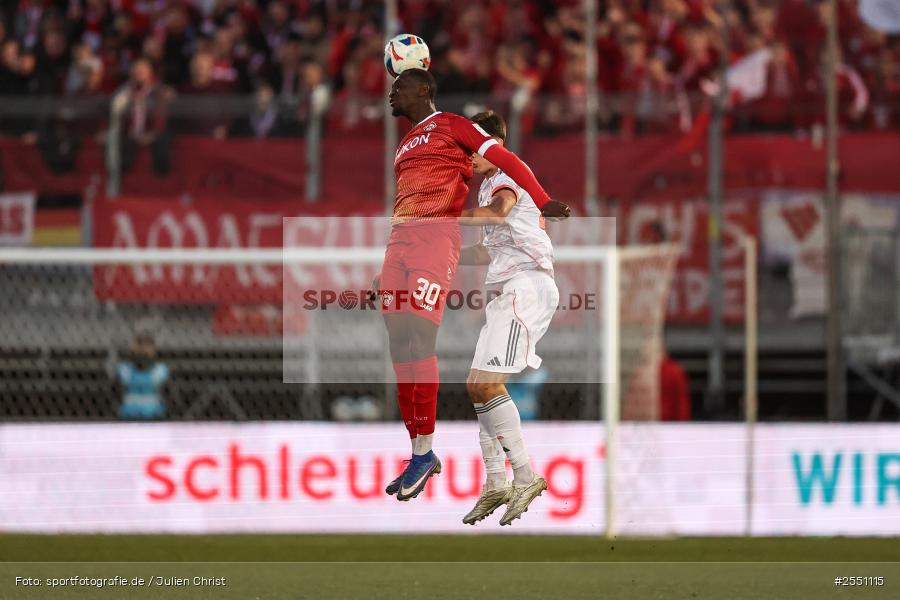 sport, Würzburg, Regionalliga Bayern, Fussball, FC Würzburger Kickers, FC Bayern München II, BFV, AKON Arena, 28. Spieltag, 10.04.2026 - Bild-ID: 2551115