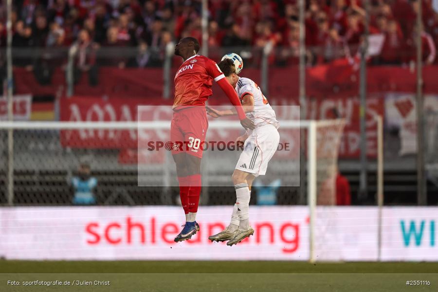 sport, Würzburg, Regionalliga Bayern, Fussball, FC Würzburger Kickers, FC Bayern München II, BFV, AKON Arena, 28. Spieltag, 10.04.2026 - Bild-ID: 2551116