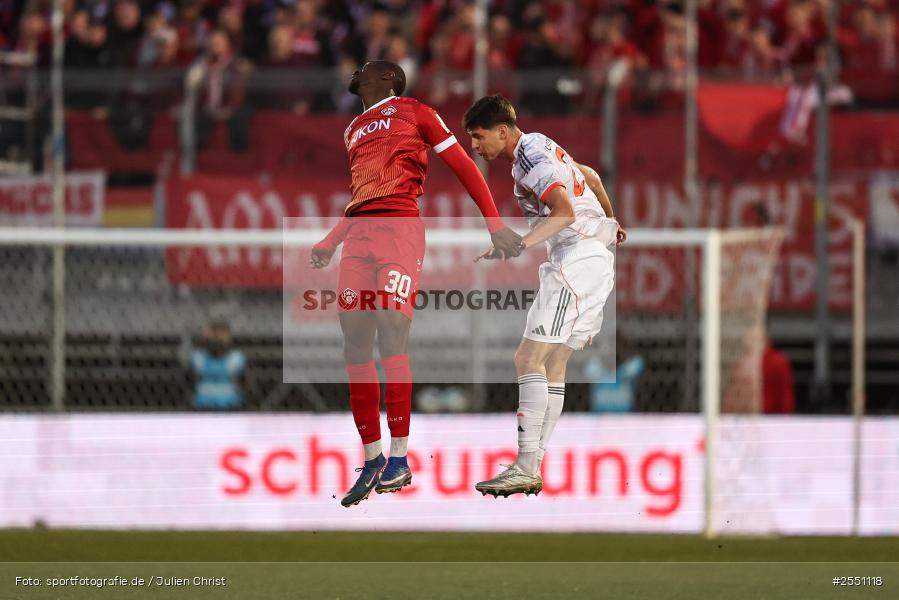 sport, Würzburg, Regionalliga Bayern, Fussball, FC Würzburger Kickers, FC Bayern München II, BFV, AKON Arena, 28. Spieltag, 10.04.2026 - Bild-ID: 2551118
