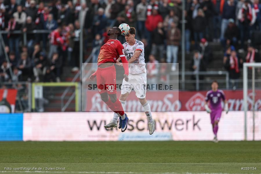 sport, Würzburg, Regionalliga Bayern, Fussball, FC Würzburger Kickers, FC Bayern München II, BFV, AKON Arena, 28. Spieltag, 10.04.2026 - Bild-ID: 2551134