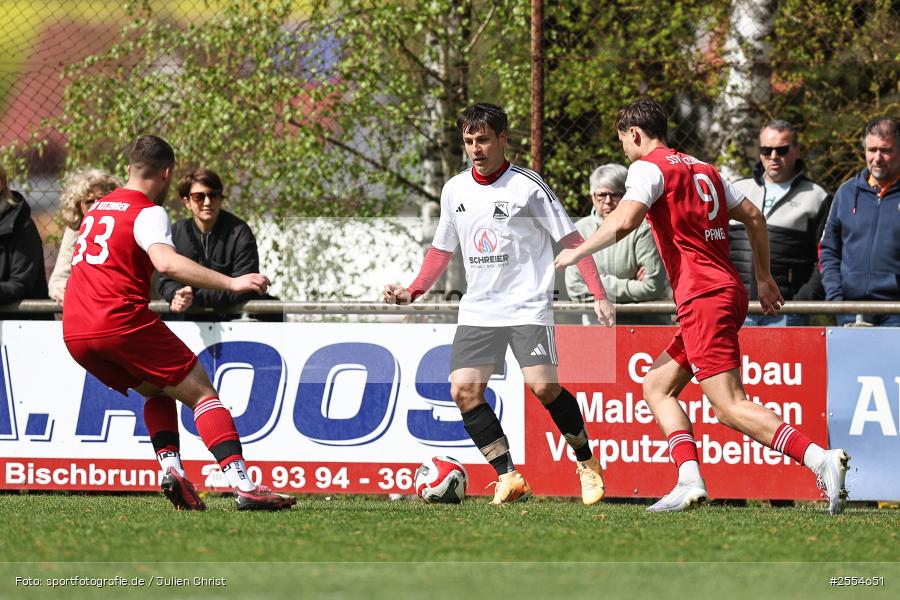 sport, Sportgelände, SV Birkenfeld, SSV Kitzingen, Fussball, Birkenfeld, Bezirksliga Unterfranken West, 26. Spieltag, 19.04.2026 - Bild-ID: 2554651