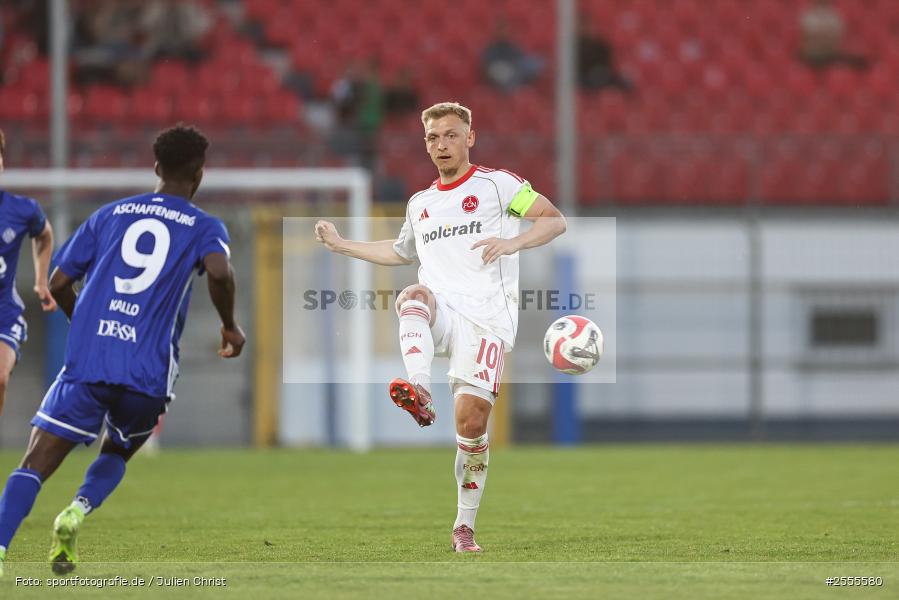 sport, Stadion am Schönbusch, SV Viktoria Aschaffenburg, Regionalliga Bayern, Fussball, BFV, Aschaffenburg, 31. Spieltag, 24.04.2026, 1. FC Nürnberg II - Bild-ID: 2555580