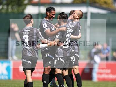 Fotos von FC Bayern Alzenau - SV Sandhausen auf sportfotografie.de