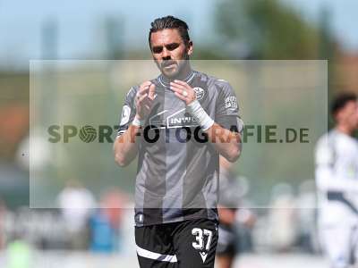 Fotos von FC Bayern Alzenau - SV Sandhausen auf sportfotografie.de