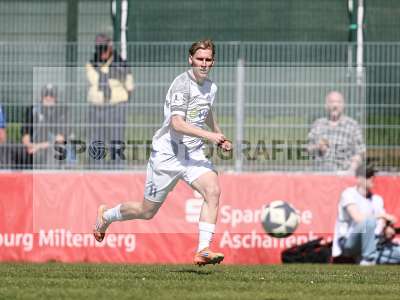 Fotos von FC Bayern Alzenau - SV Sandhausen auf sportfotografie.de