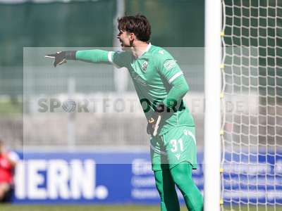 Fotos von FC Bayern Alzenau - SV Sandhausen auf sportfotografie.de