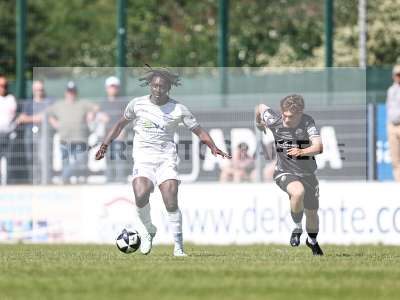 Fotos von FC Bayern Alzenau - SV Sandhausen auf sportfotografie.de