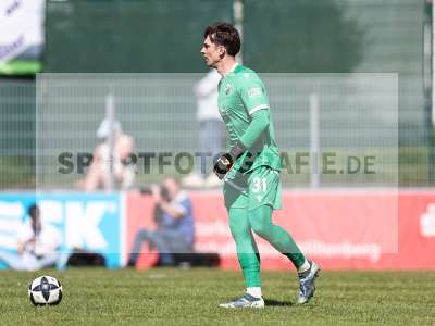 Fotos von FC Bayern Alzenau - SV Sandhausen auf sportfotografie.de