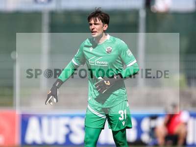 Fotos von FC Bayern Alzenau - SV Sandhausen auf sportfotografie.de