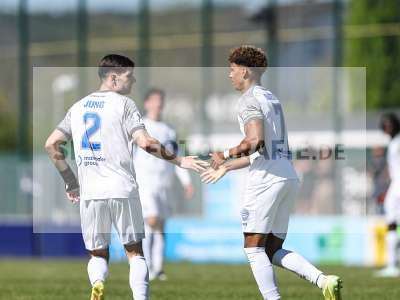 Fotos von FC Bayern Alzenau - SV Sandhausen auf sportfotografie.de