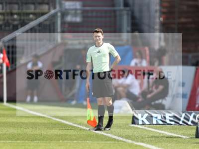 Fotos von FC Würzburger Kickers - SpVgg Unterhaching auf sportfotografie.de